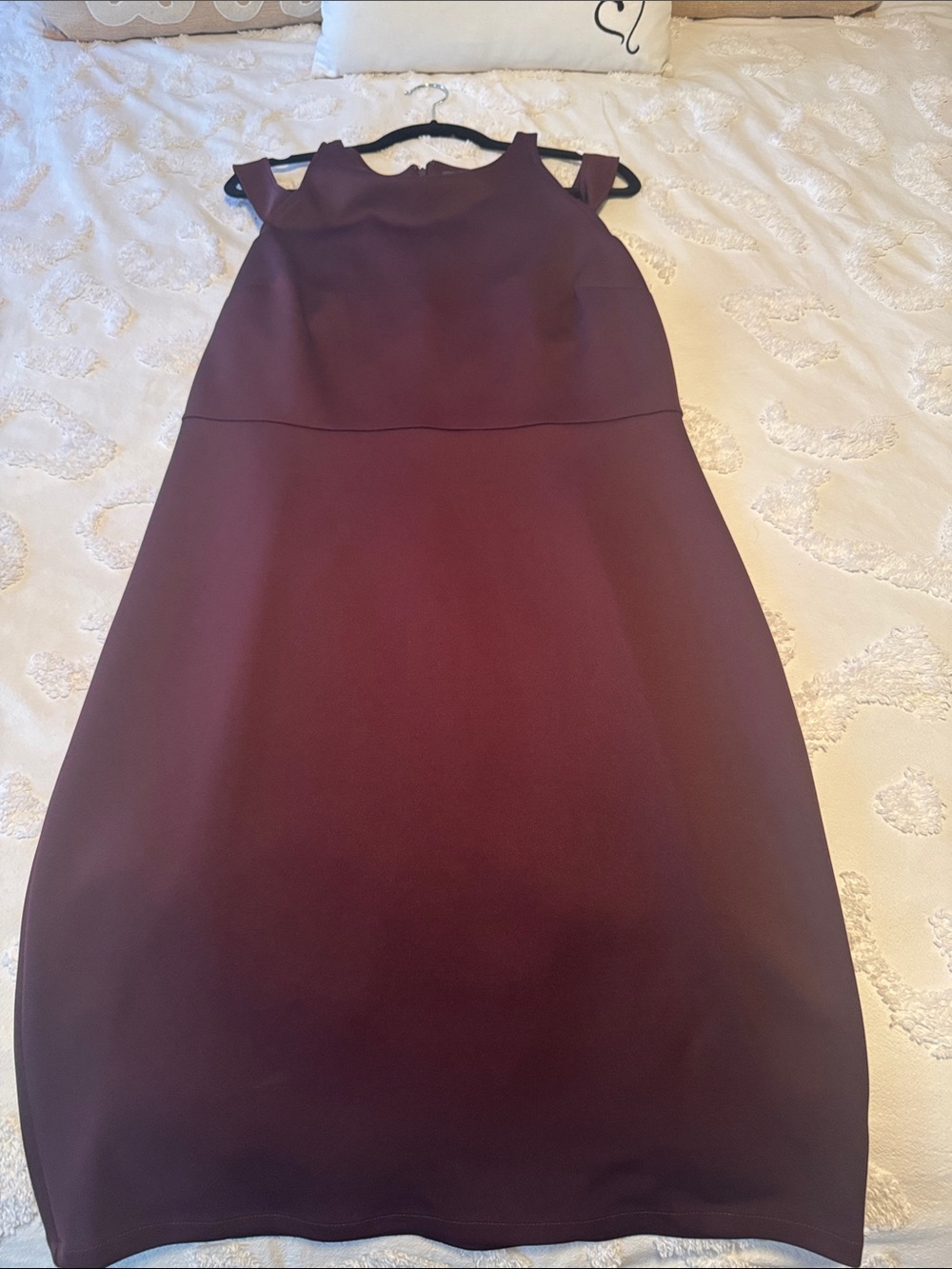BOLD elements Sleeveless Midi Dress in Burgundy